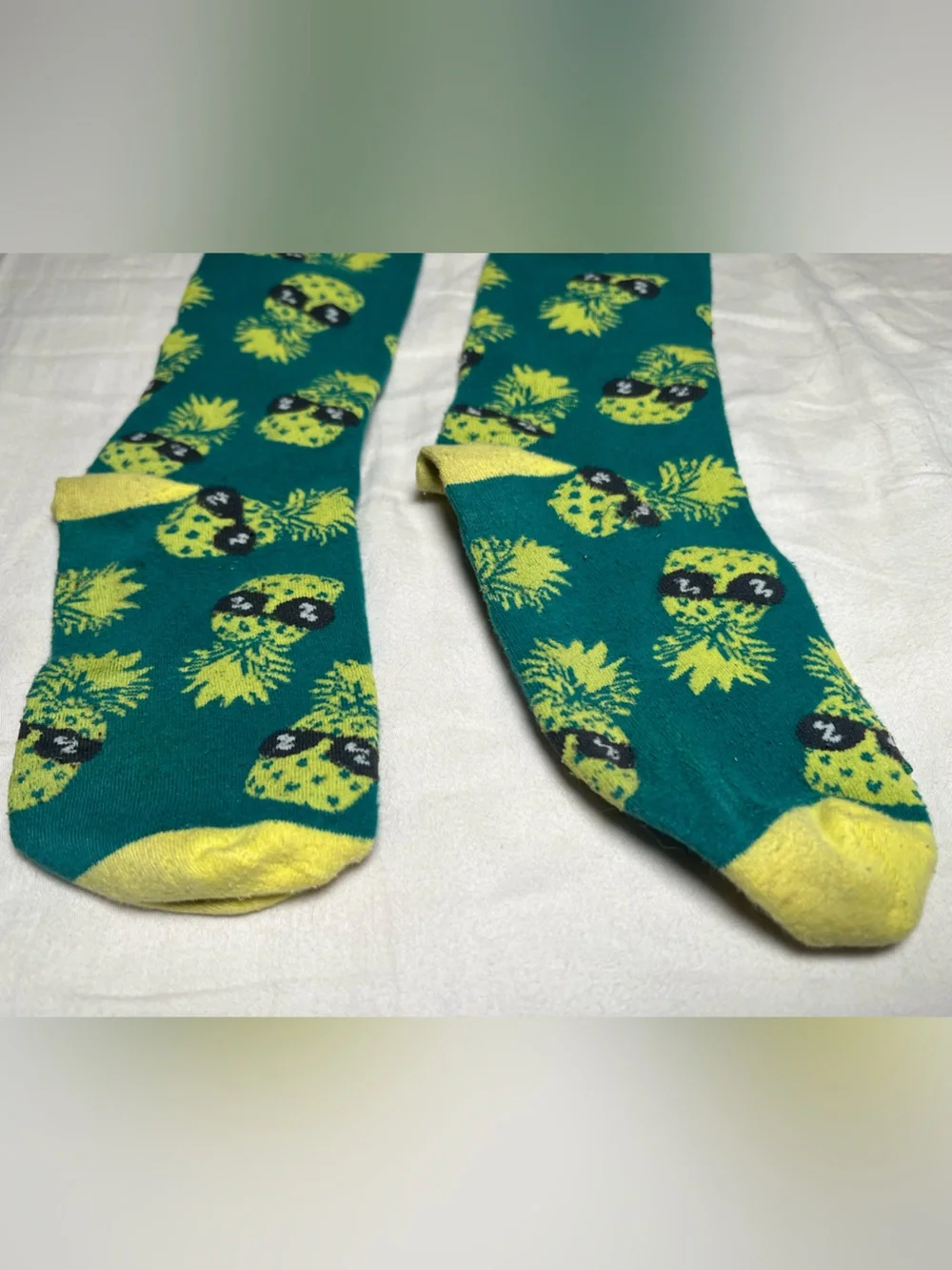 🎉5/$25 Old Navy Pineapple Socks